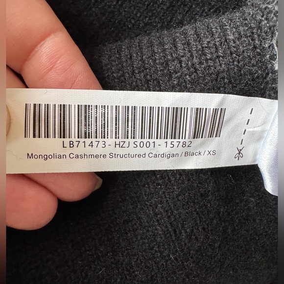 NWT! QUINCE Mongolian Cashmere
Structured Cardigan Sweater | Black | Size XS - Picture 7 of 11